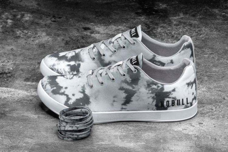 NOBULL WOMEN'S SNEAKERS CLOUD TIE-DYE CANVAS TRAINER - Click Image to Close