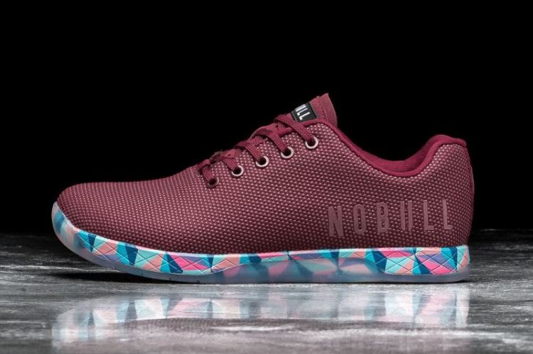 NOBULL WOMEN'S SNEAKERS CABERNET PRISM TRAINER - Click Image to Close